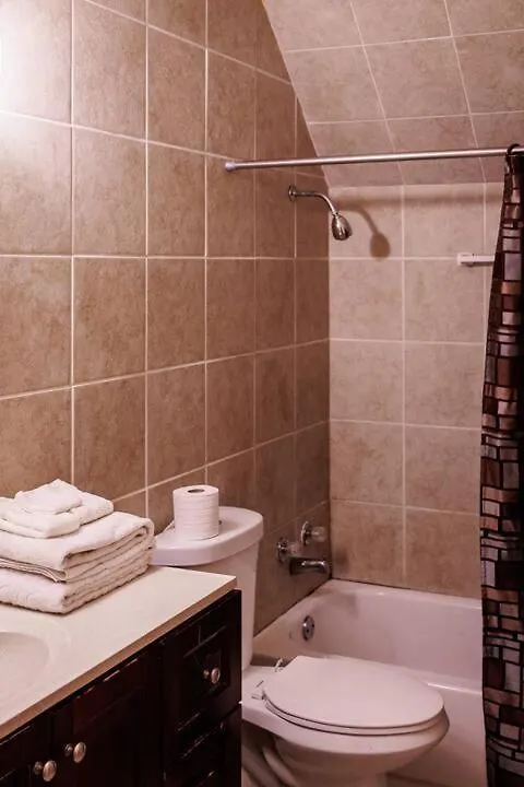 In The Heart Of The Qc! Villa Charlotte Holiday home